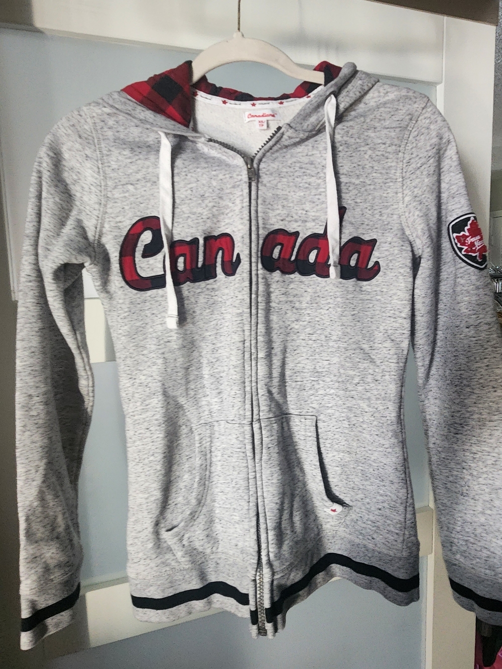 Canada Graphic Zip-Up Hoodie Sweater - Gray and Red